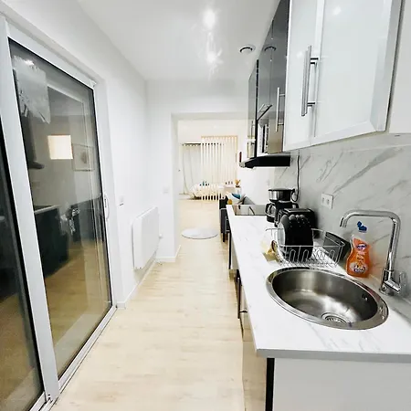 Apartment Royal Sejour Proche Centre, Parking Gratuit Saint-Quentin (Aisne)